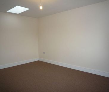 3 bedroom detached house to rent - Photo 4
