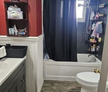 For Lease - 43 Edgebrook Crescent Unit# Upper Level, Brampton, Ontario - Photo 1