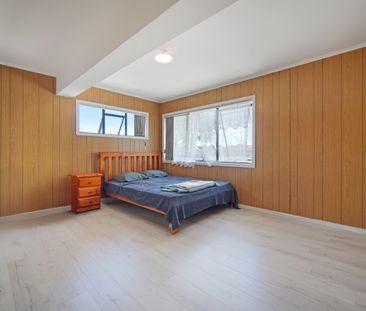 Spacious Family Home - Photo 6