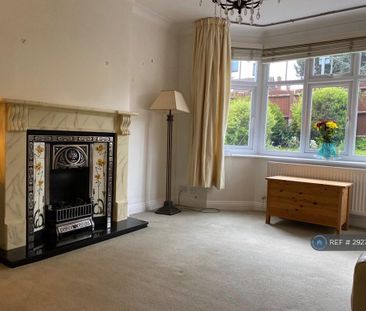 4 bedroom end of terrace house to rent - Photo 2