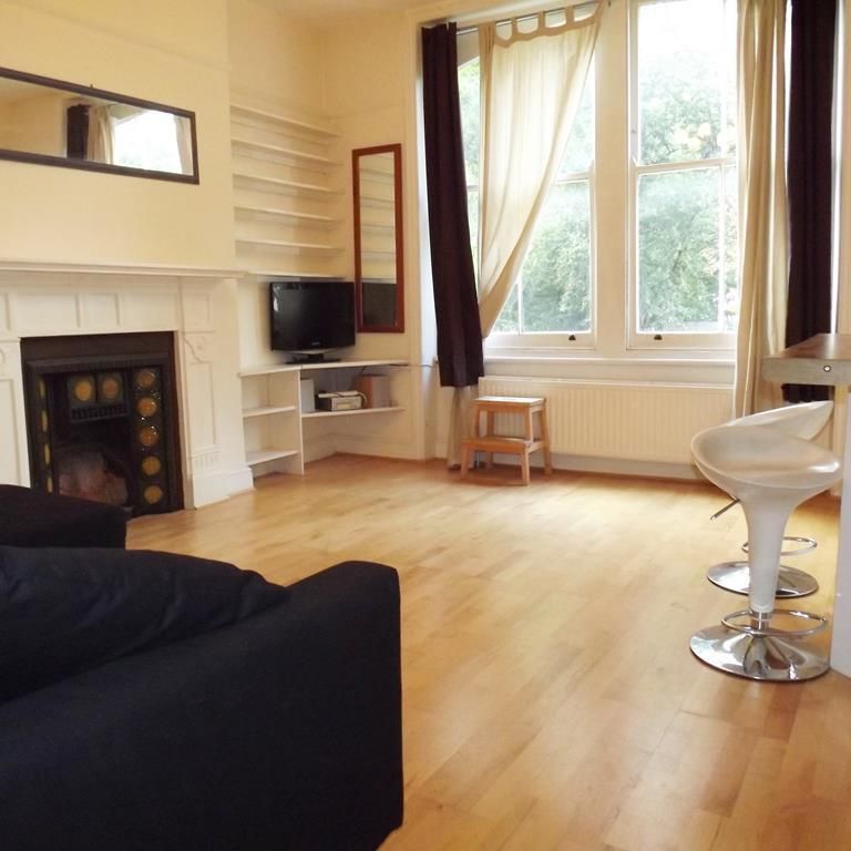 Part Furnished One Bedroom Raised Ground Floor Flat To Let Brondesbury Villas Kilburn NW6 - Photo 1