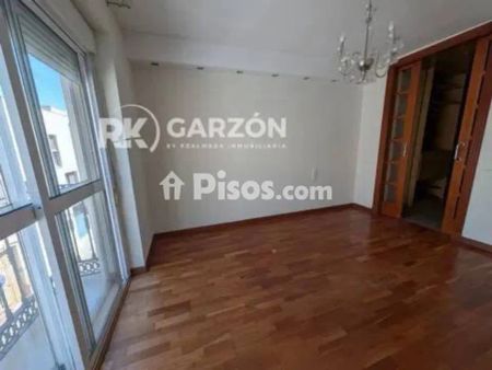 Piso en alquiler en Calle Zagal - Foto 2