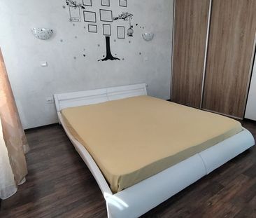 Inchiriere Apartament 2 camere semidecomandat, 50 mp,Stadionului - Photo 1