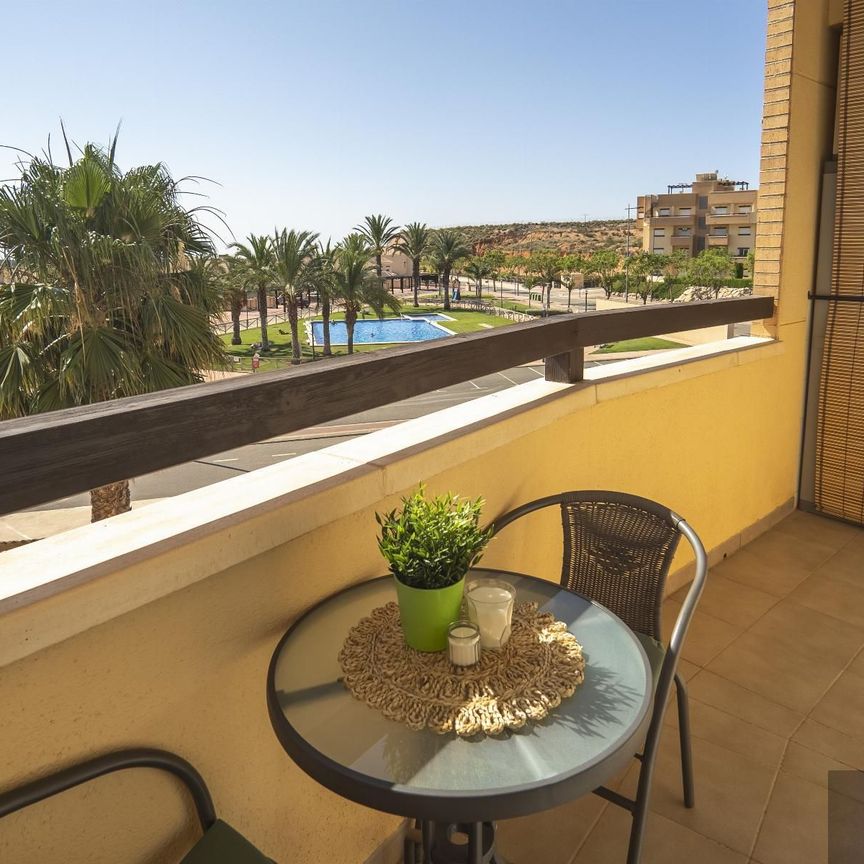 Apartamento de alquiler en Sierra de Los Villares, 91, Gea y Truyols - Photo 1