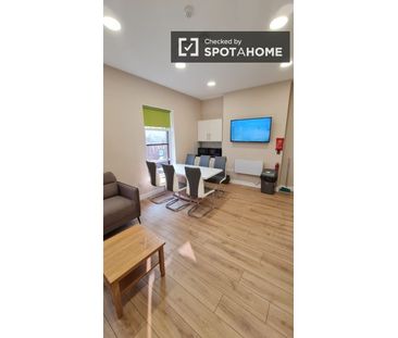 Private ensuite room in North Circular Road, Dublin - Photo 3