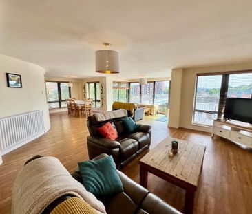 38 St Georges Harbour, Belfast, BT1 3SG - Photo 2