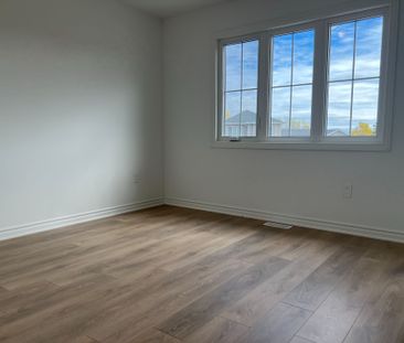 For Lease - 63 Lincoln Drive, Belleville, Ontario - Photo 4