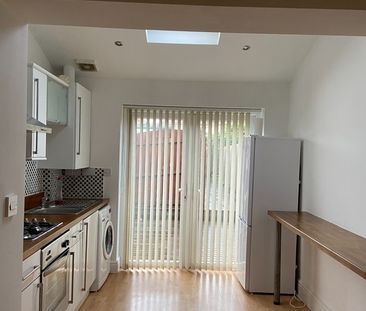 2 Bed Semi-Detached House, Holdenhurst Road, BS15 - Photo 2