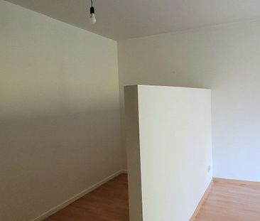 Mooi appartement op de tweede verdieping ca 83 m² met lift, gelegen in het hart van het charmante Rijkevorsel. - Foto 2