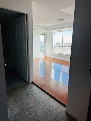 For Lease - 2545 Erin Centre Boulevard Unit# 404, Mississauga, Ontario - Photo 1