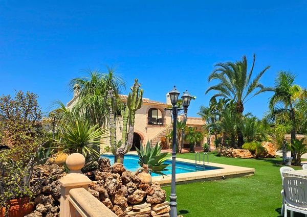 WIDE ESTATE FOR RENT IN TEULADA FOR LONG TERM