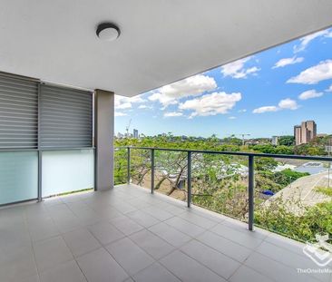 modern two bedrooms walking to UQ - Photo 1