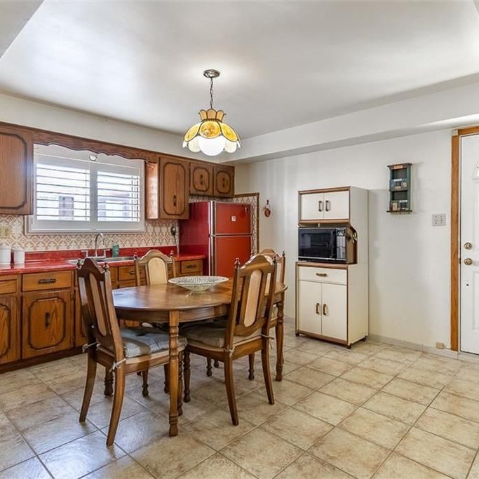 For Lease - 216 Margaret Avenue Unit# Lower, Hamilton, Ontario - Photo 1