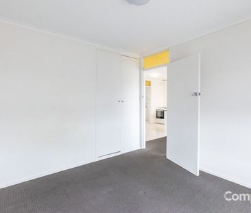 ANOTHER LET BY COMPLETE REAL ESTATE - Photo 3