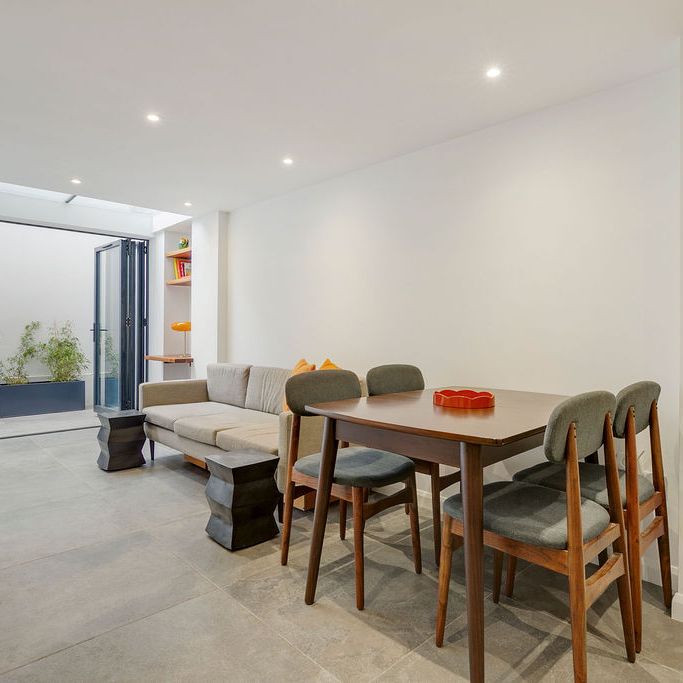 Stylish 1-Bed Garden Flat, SW3 – Bills Included | Private Entrance, Patio & Underfloor Heating | Eco Electric Home - Photo 1