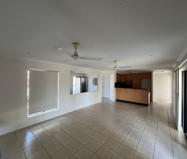 4 Helvellyn Street, Eimeo - Photo 2