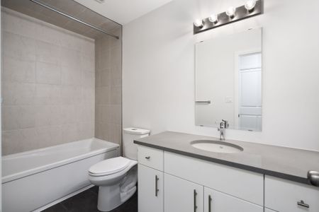 For Lease - 56 Thatcher Drive Unit# 56, Guelph, Ontario - Photo 2