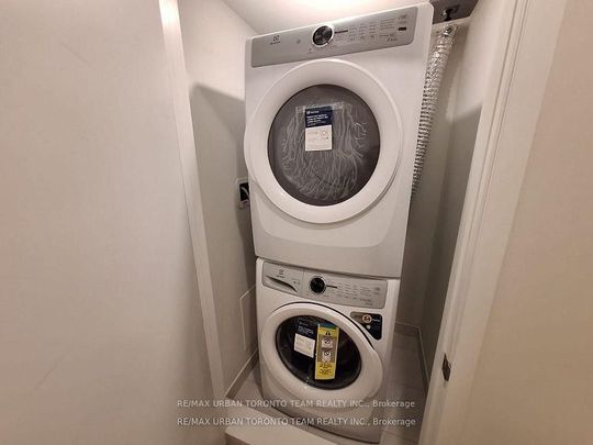 For Lease - 130 Honeycrisp Crescent Unit# 324, Vaughan, Ontario - Photo 1