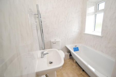 3 bedroom semi-detached house to rent - Photo 5