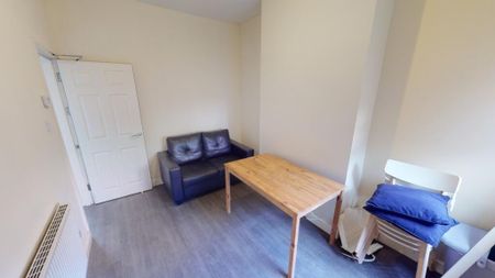 4 bedroom house to rent - Photo 2