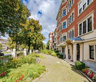 Appartement te huur in Elsene voor € 2.200 met 3 slaapkamers - Photo 2