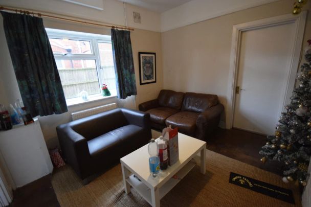 To Rent Talbot Road, Winton, Bournemouth, BH9 £2,400 pcm Tenancy Info - Photo 1