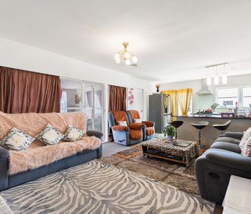 Large family home with plenty of space for the kids - Photo 3