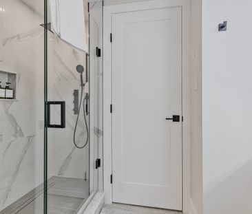 For Lease - 12 Tower Court Unit# Lower, Bradford West Gwillimbury, ... - Photo 1