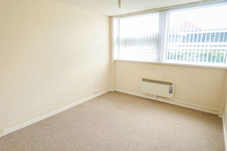 Grenada Drive, Whitley Lodge, Whitley Bay, Tyne and Wear, NE26 1HW - Photo 4