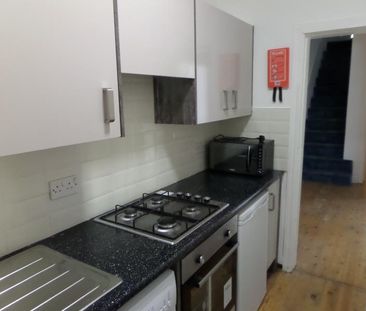 1 bedroom flat to rent - Photo 4