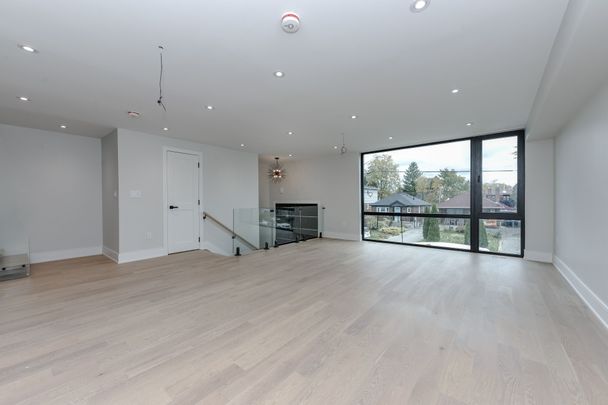 For Lease - 90 Twelfth Street Unit# Upstairs, Toronto, Ontario - Photo 1