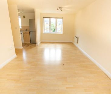 2 bedroom apartment to rent - Photo 3