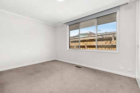 43 Garnet Street, Niddrie VIC 3042 - Photo 5