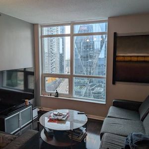 Short Term Rental - Downtown Toronto - 200 meters Rogers Center Swift - Photo 3