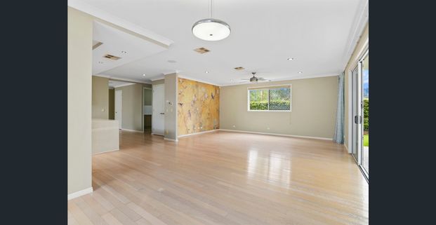 Dual Living or multi-Generation living executive family home with Brand New Gannay Flat in Redland Bay - Photo 1