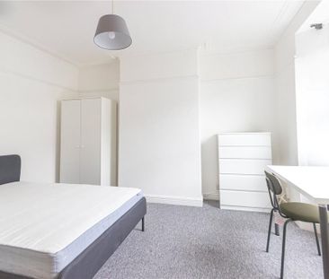 4 bedroom terraced house to rent - Photo 3