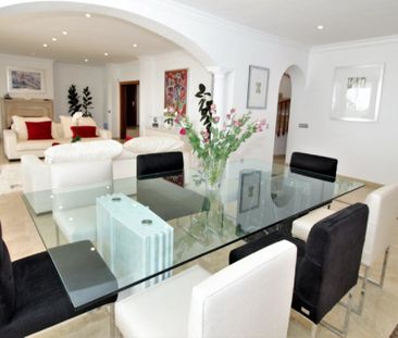 Detached Villa · El Paraiso - Photo 6