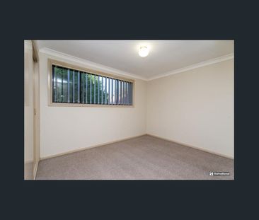 Stylish & Convenient Townhouse in the Heart of Penrith - Photo 3