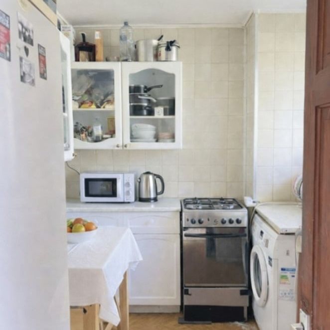 Room in a Shared Flat, Ibsley Gardens, SW15 - Photo 1