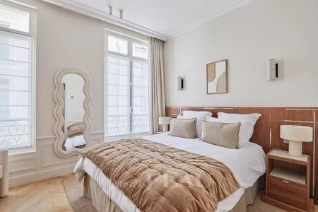 Appartement à louer à Paris 8Ème - Photo 2