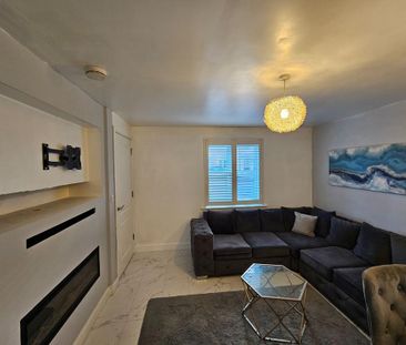 4 bedroom semi-detached house to rent - Photo 3