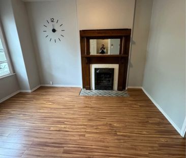 99 Henderson - Photo 2
