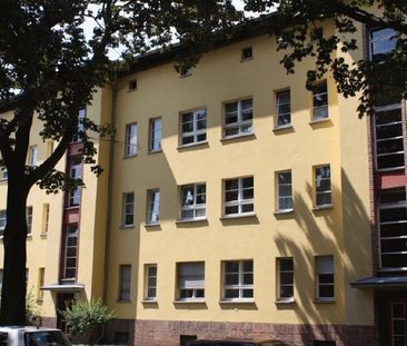 Großzügige Altbauwohnung in Friedrichsfelde! - Photo 4