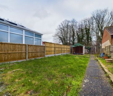 Myrtle Avenue, Fareham, PO16 - Photo 3