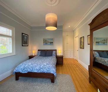 5 bedroom end of terrace house to rent - Photo 4