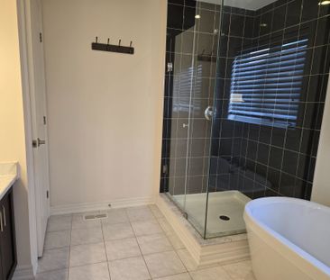 For Lease - 8 Beasley Grove, Hamilton, Ontario - Photo 5