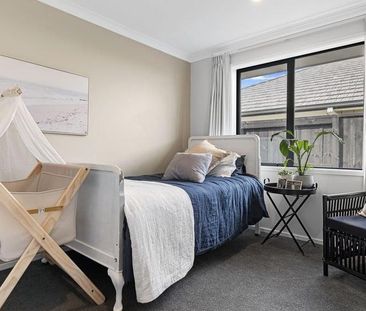 Modern living in a cul-de-sac location! - Photo 6