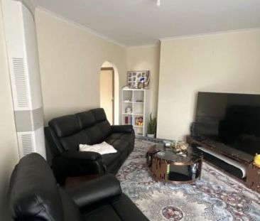 Excellent Location! - Photo 4