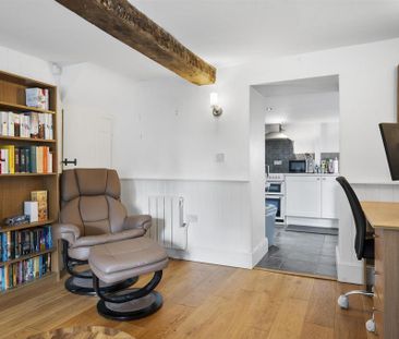 2 bedroom cottage to rent - Photo 1