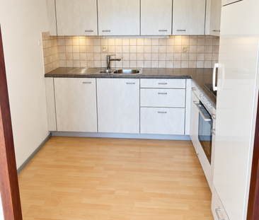 Wunderschöne und grosszügige 3.5-Zimmer-Wohnung - per sofort verfügbar - Photo 1